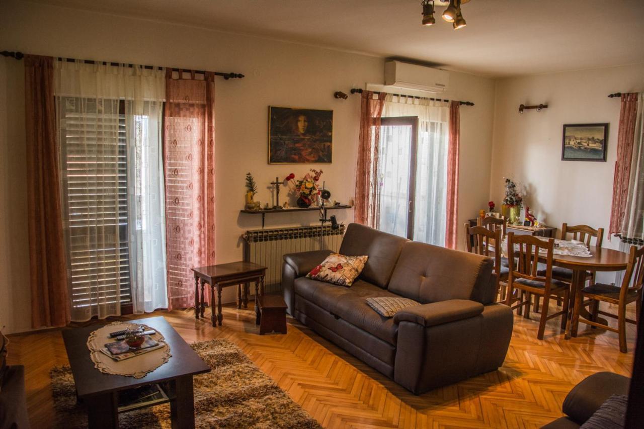 Apartman Zvjezda Biograd Na Moru Eksteriør billede